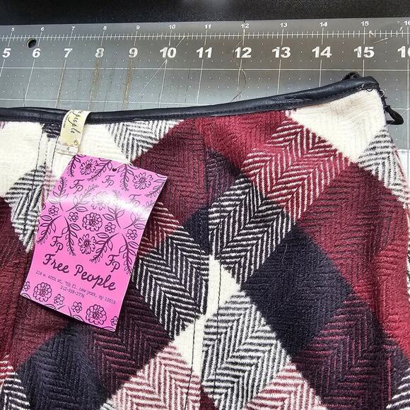 Free People Mini Skirt Womens Small Red Twiggy Herringbone Y2K Clueless Preppy - Picture 7 of 9